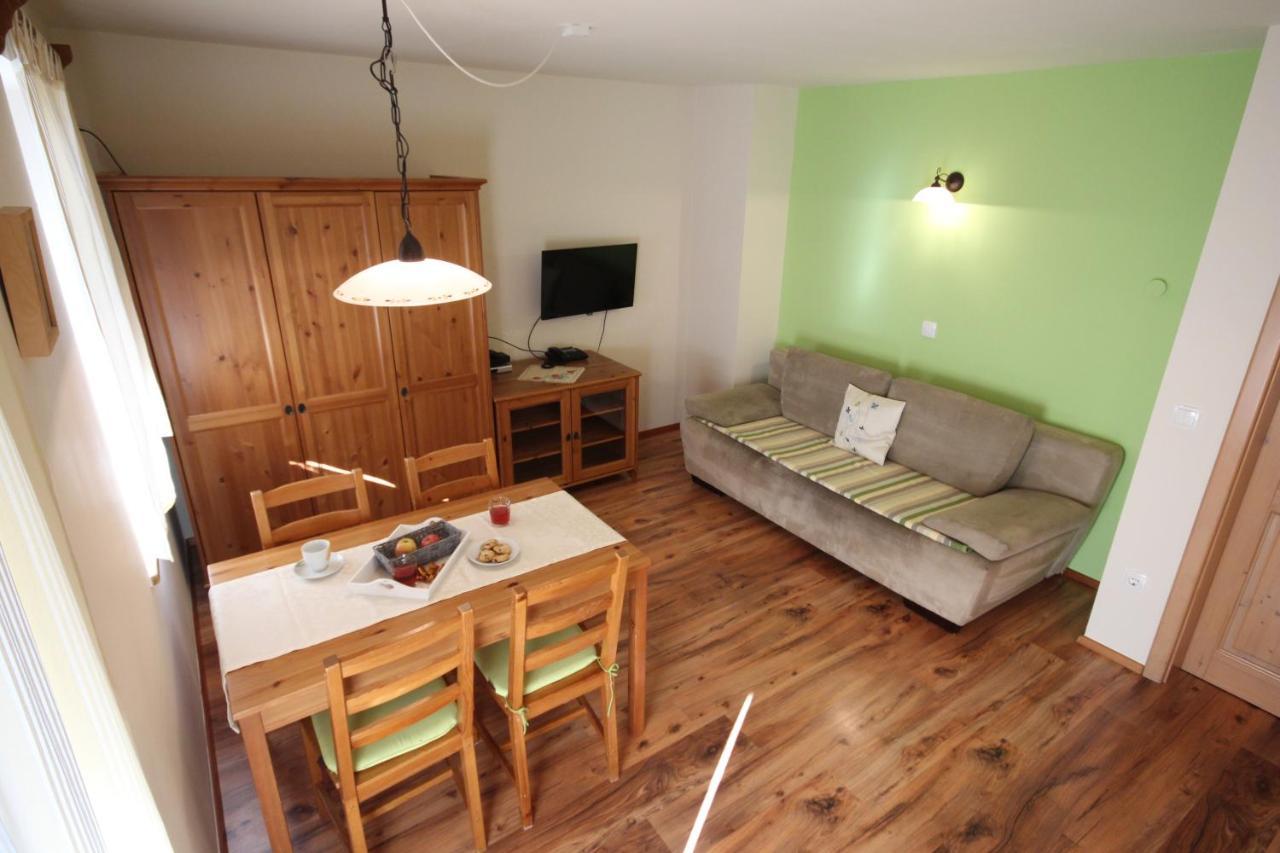 Apartments Na Vasi ボーヒニ エクステリア 写真